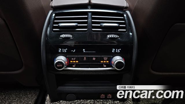 BMW 5-Series 530i xDrive Luxury