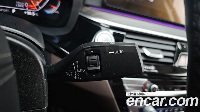 BMW 5-Series 530i xDrive Luxury