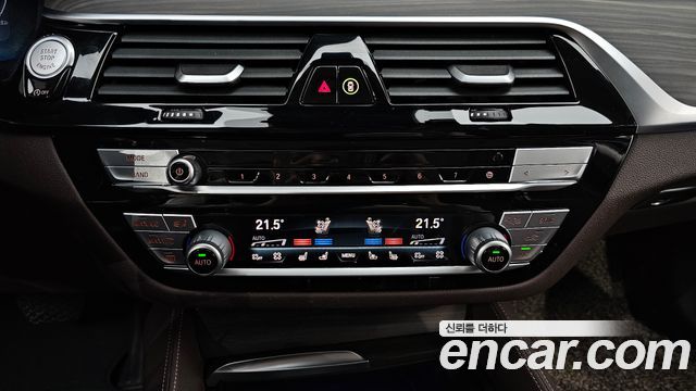 BMW 5-Series 530i xDrive Luxury