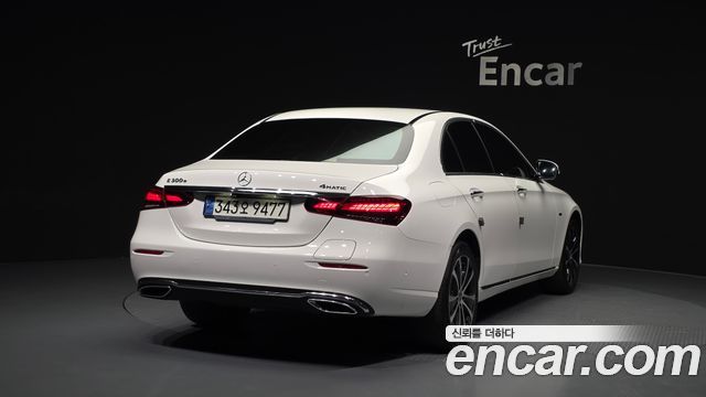 Mercedes-Benz E-Class E300e 4MATIC Exclusive