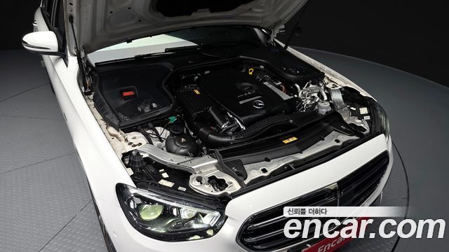 Mercedes-Benz E-Class E300e 4MATIC Exclusive