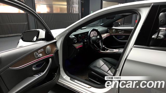 Mercedes-Benz E-Class E300e 4MATIC Exclusive