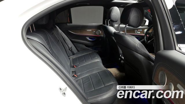 Mercedes-Benz E-Class E300e 4MATIC Exclusive