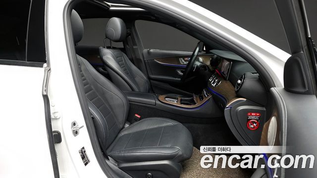 Mercedes-Benz E-Class E300e 4MATIC Exclusive
