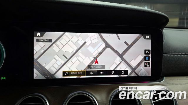 Mercedes-Benz E-Class E300e 4MATIC Exclusive
