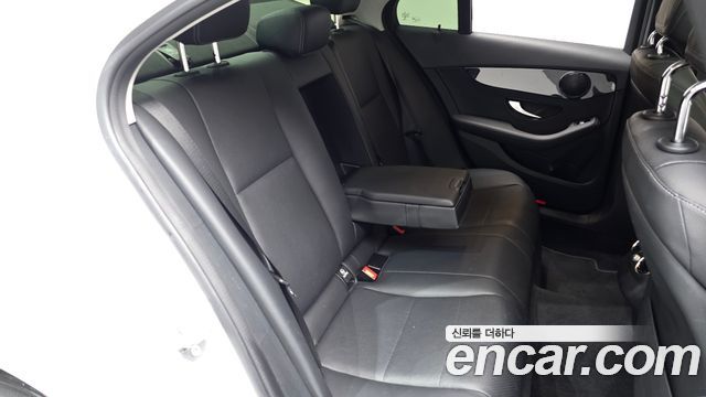 Mercedes-Benz C-Class C200