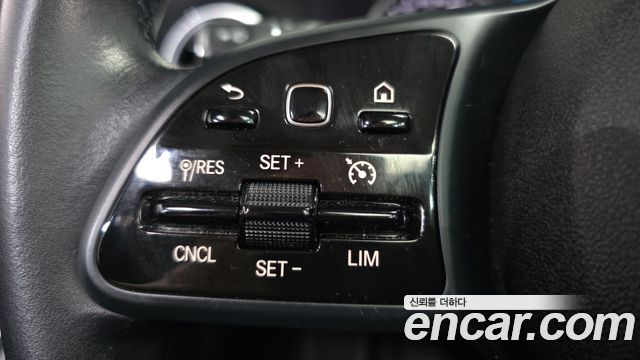 Mercedes-Benz C-Class C200