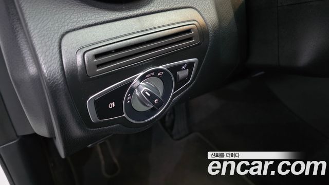 Mercedes-Benz C-Class C200