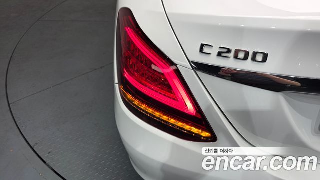 Mercedes-Benz C-Class C200