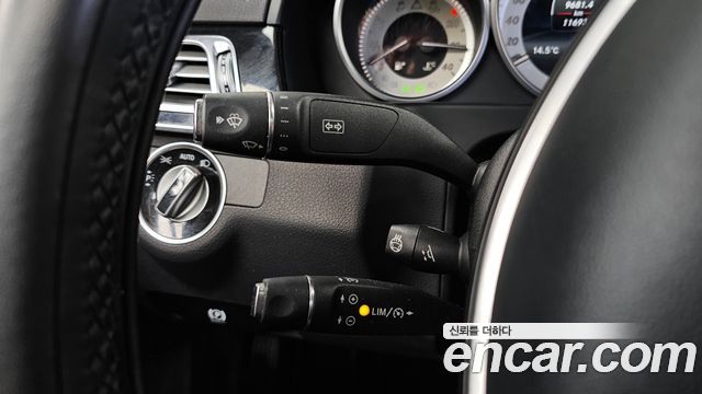 Mercedes-Benz E-Class E250 BlueTec 4MATIC AV