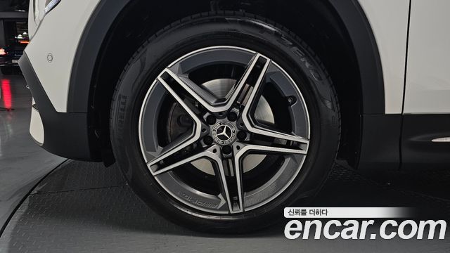 Mercedes-Benz GLB-Class GLB250 4MATIC