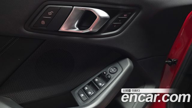 BMW 1-Series 118d Joy First Edition