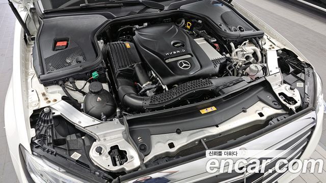 Mercedes-Benz E-Class E300e 4MATIC Exclusive