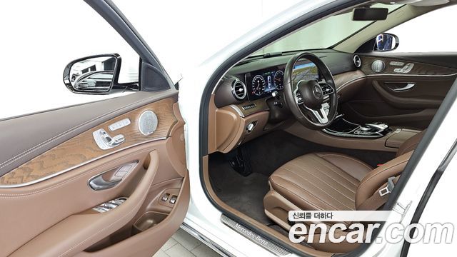 Mercedes-Benz E-Class E300e 4MATIC Exclusive