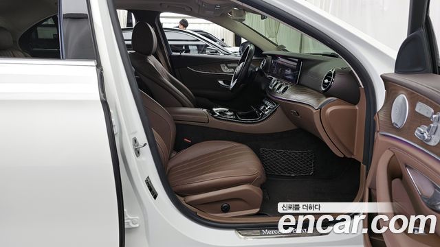 Mercedes-Benz E-Class E300e 4MATIC Exclusive