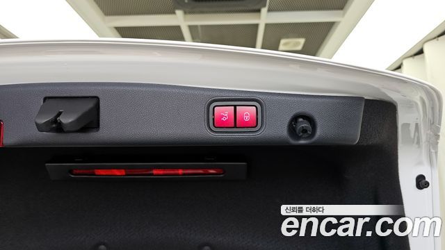 Mercedes-Benz E-Class E300e 4MATIC Exclusive