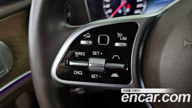Mercedes-Benz E-Class E300e 4MATIC Exclusive