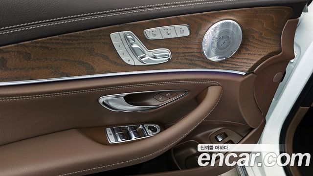 Mercedes-Benz E-Class E300e 4MATIC Exclusive