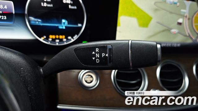 Mercedes-Benz E-Class E300 4MATIC Exclusive