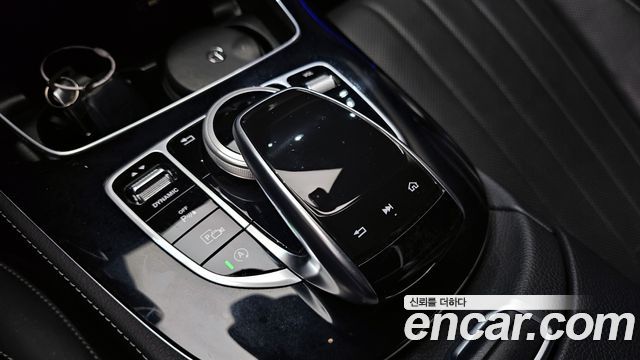 Mercedes-Benz E-Class E300 4MATIC Exclusive