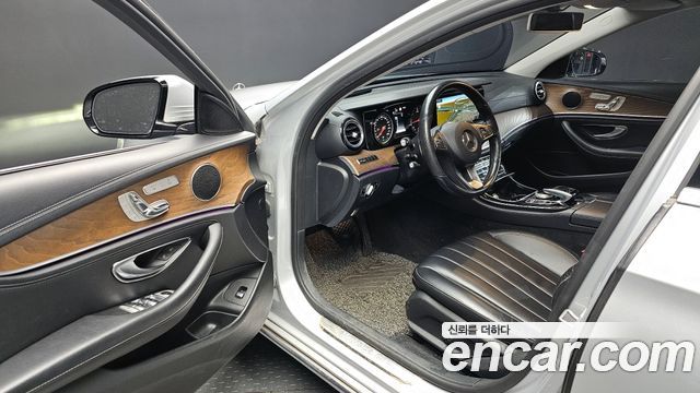 Mercedes-Benz E-Class E220d 4MATIC Exclusive