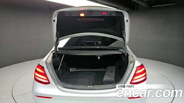 Mercedes-Benz E-Class E220d 4MATIC Exclusive