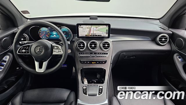 Mercedes-Benz GLC-Class GLC300e 4MATIC Coupe