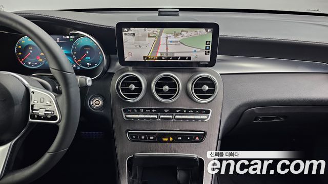 Mercedes-Benz GLC-Class GLC300e 4MATIC Coupe
