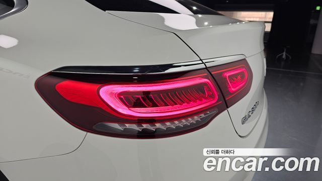Mercedes-Benz GLC-Class GLC300e 4MATIC Coupe