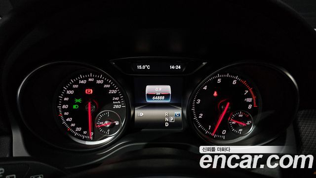 Mercedes-Benz GLA-Class GLA220