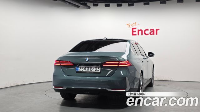 BMW 5-Series 520i