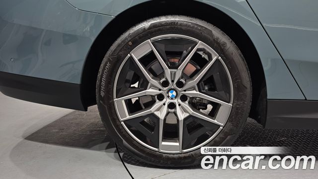 BMW 5-Series 520i