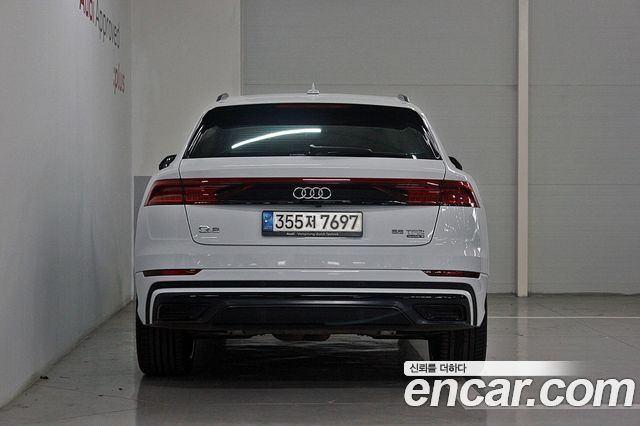 Audi Q8 55 TFSI Quattro Premium