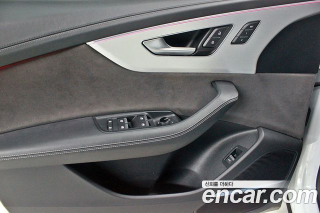 Audi Q8 55 TFSI Quattro Premium