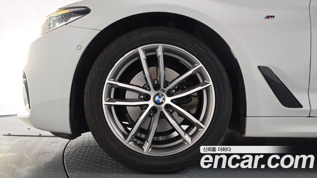 BMW 5-Series 520d M Sport Package Plus