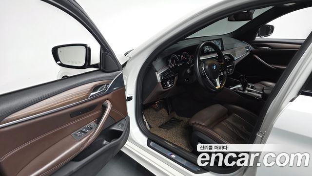BMW 5-Series 520d M Sport Package Plus