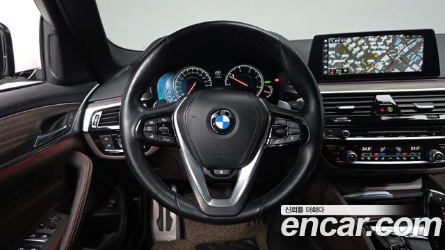 BMW 5-Series 520d M Sport Package Plus