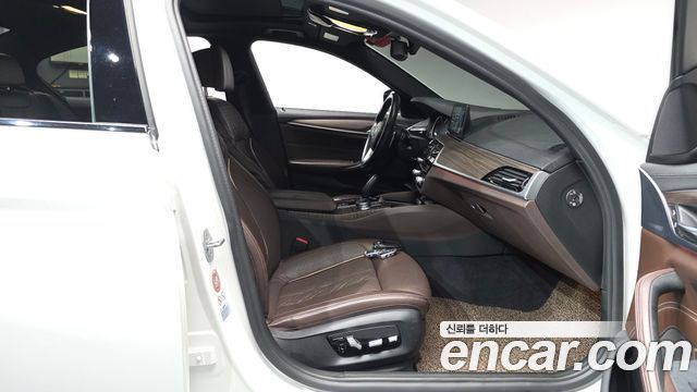 BMW 5-Series 520d M Sport Package Plus