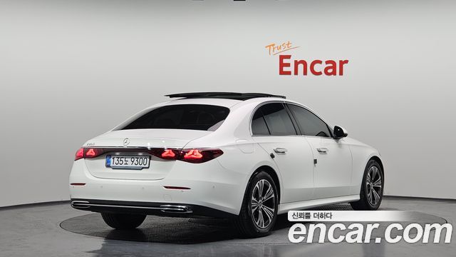 Mercedes-Benz E-Class E200 Avantgarde