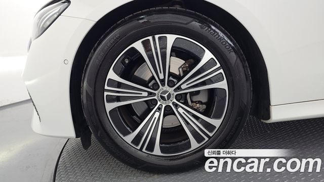 Mercedes-Benz E-Class E200 Avantgarde