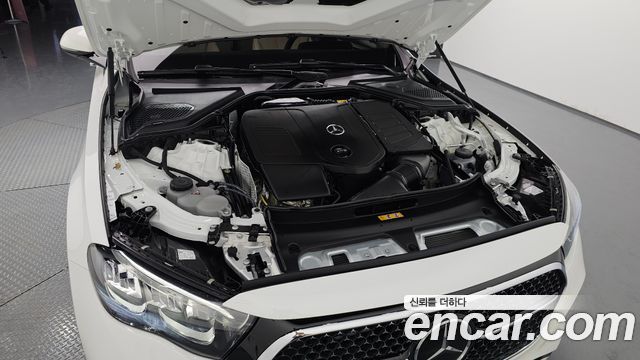 Mercedes-Benz E-Class E200 Avantgarde
