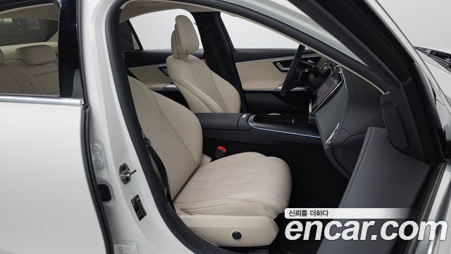 Mercedes-Benz E-Class E200 Avantgarde
