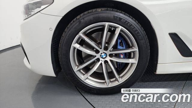 BMW 5-Series 530i M Sport Package