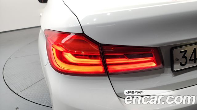 BMW 5-Series 530i M Sport Package