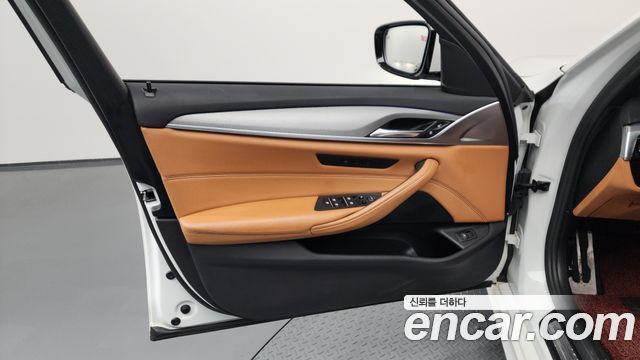 BMW 5-Series 530i M Sport Package