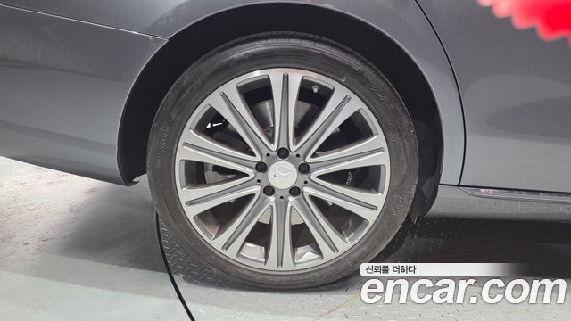 Mercedes-Benz E-Class E450 4MATIC Exclusive