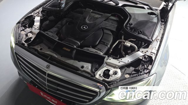 Mercedes-Benz E-Class E450 4MATIC Exclusive