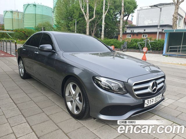 Mercedes-Benz E-Class E220d Avantgarde