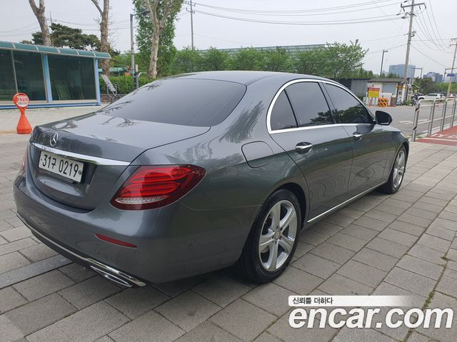Mercedes-Benz E-Class E220d Avantgarde