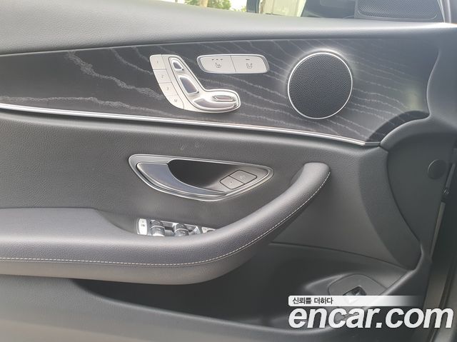 Mercedes-Benz E-Class E220d Avantgarde